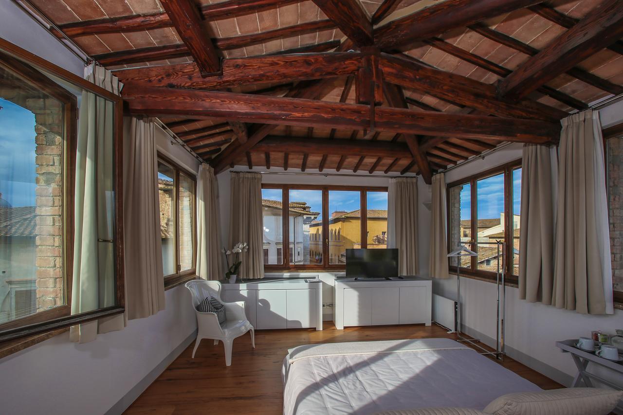 B&B Le Logge Luxury Rooms Siena Dış mekan fotoğraf